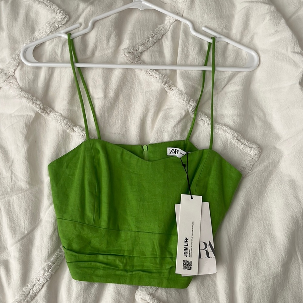 brand new zara green top (XS)
